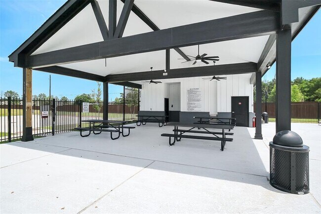 Building Photo - 23607 Buttress Root Dr