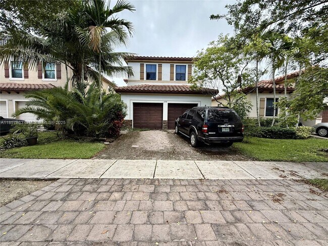 Building Photo - 698 SE 34th Terrace