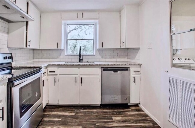 Building Photo - 8308 Peaceful Hill Ln