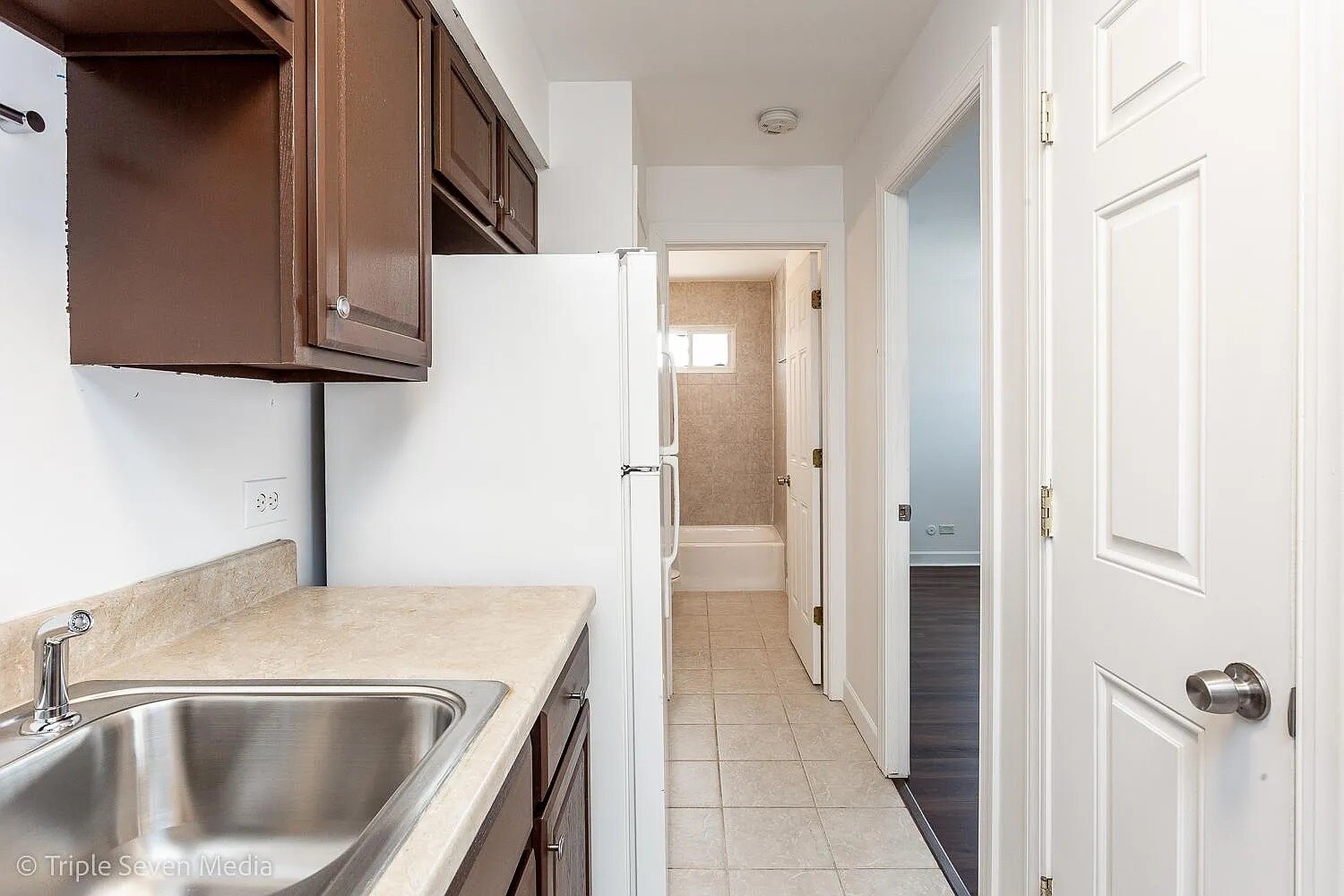 Building Photo - 7900 S 83rd Ct