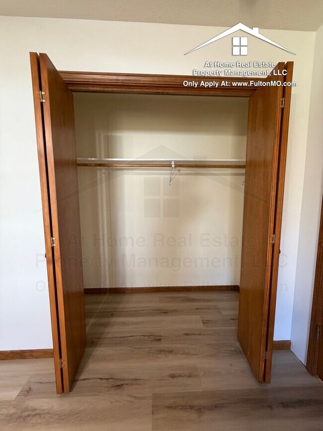 Building Photo - 1117-1119 Ashton Circle East