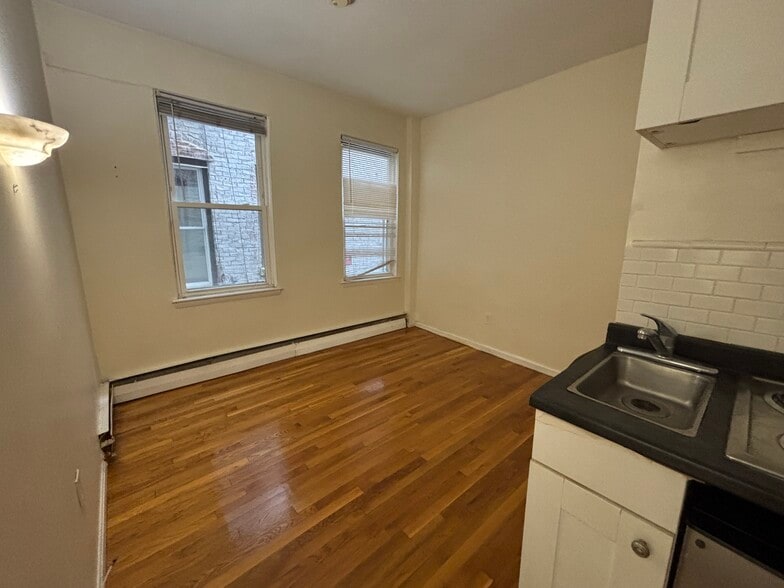 Building Photo - 51 S Huntington Ave