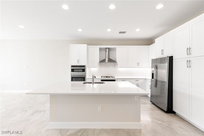 Building Photo - 21041 Teak Tree Ter