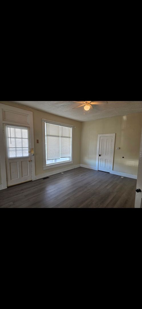 Building Photo - 204 N Fort Wayne Ave