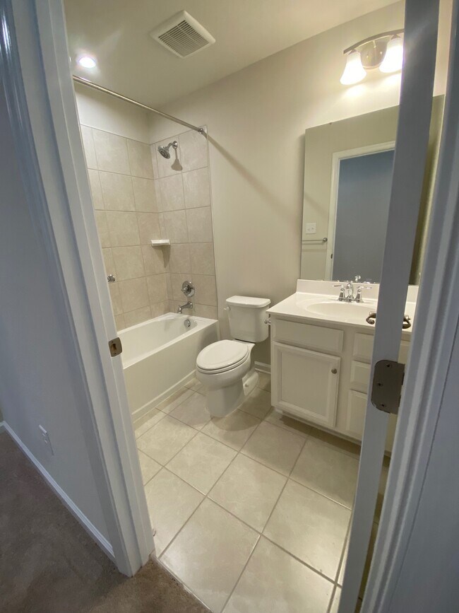 Building Photo - 126 Bicameral Ln