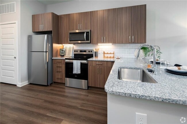 Building Photo - 501 W Waugh St