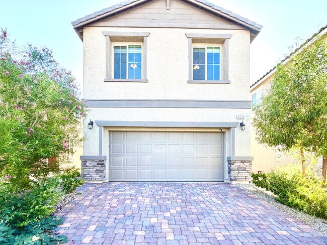 Building Photo - HIVE FALL MOVE-IN SPECIAL: NEWER 2024 BUILD | GATED COMMUNITY | SOLAR INCLUDED