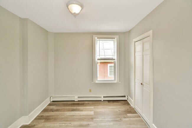 Building Photo - 180 Westville St