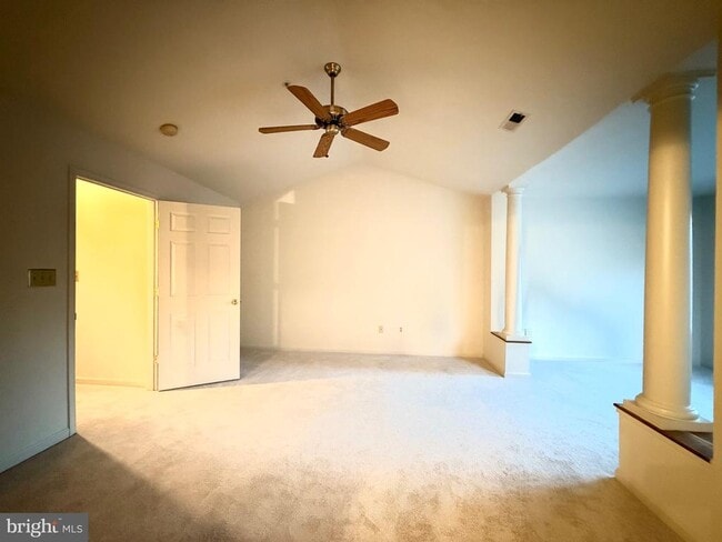 Building Photo - 552 Winding Rose Dr