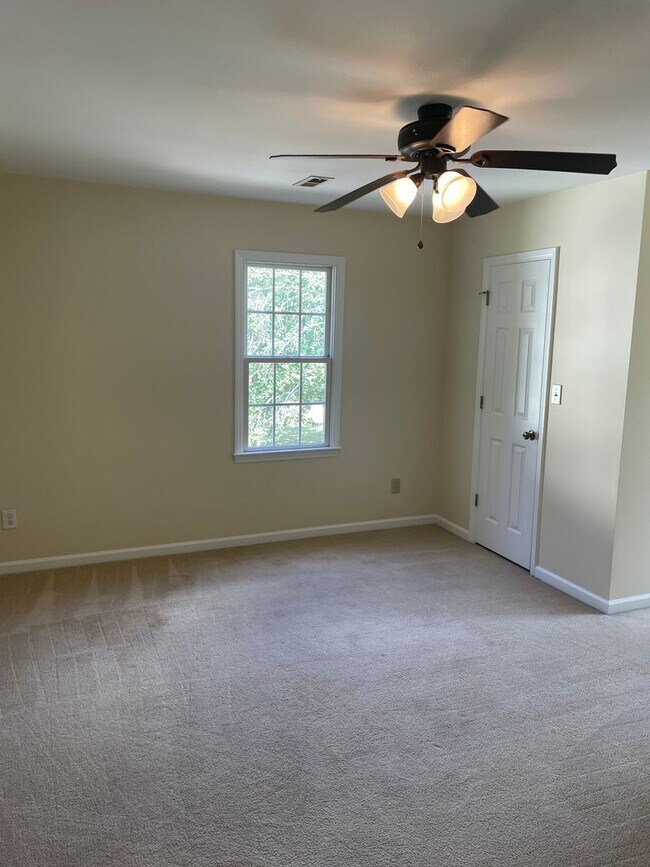 Building Photo - 4020 Selda Dr
