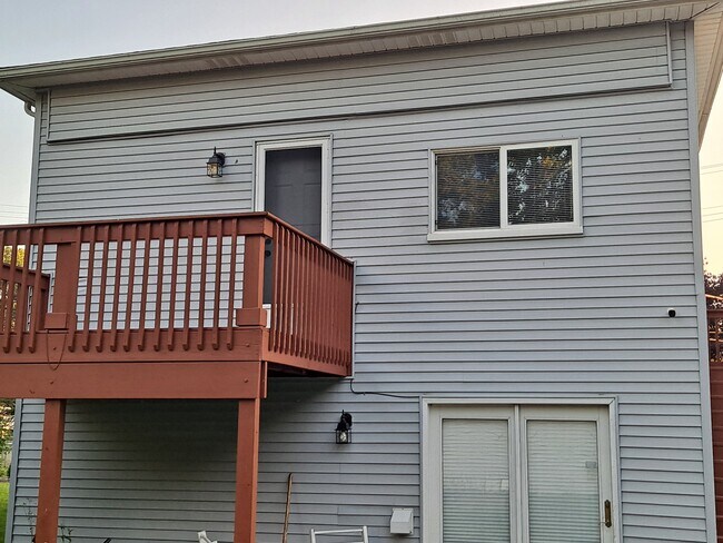 Building Photo - 27465 Acacia St