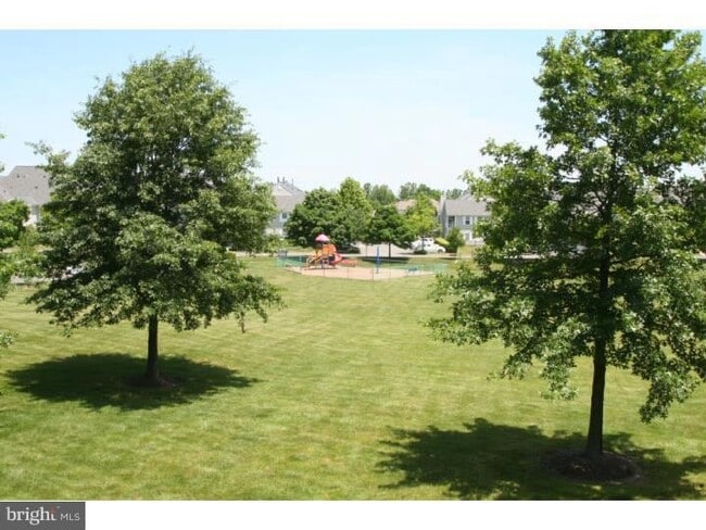 Building Photo - 812 Eagles Chase Dr