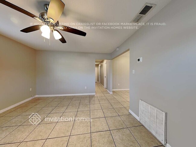 Building Photo - 6146 Balboa Dr