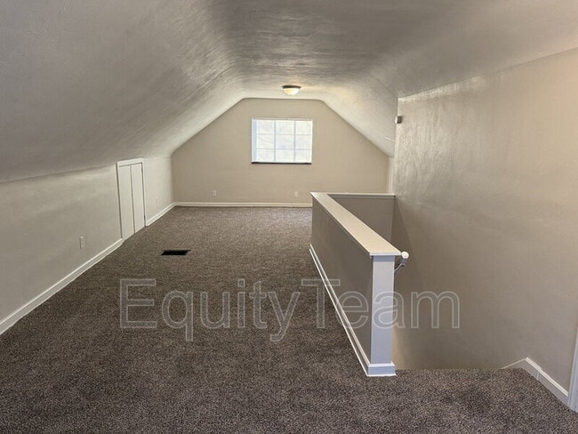 Building Photo - 115 Waverly Ave