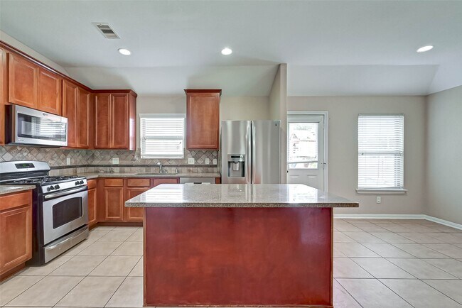 Building Photo - 6402 Black Bamboo Ln