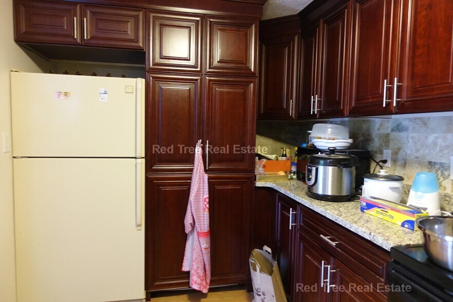 Building Photo - 40 Townly Rd