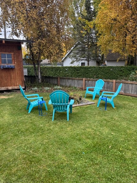 Building Photo - 701 Cedar St