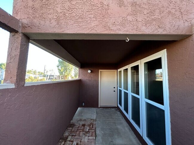 Building Photo - 2699 E Silk Oak Dr