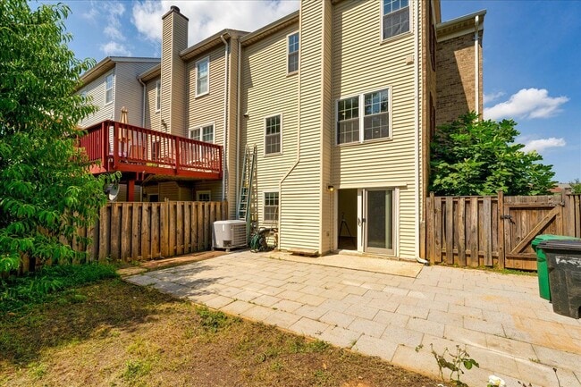 Building Photo - 151 Lazy Hollow Dr