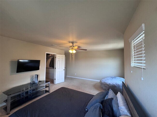 Building Photo - 321 Callahan Ln