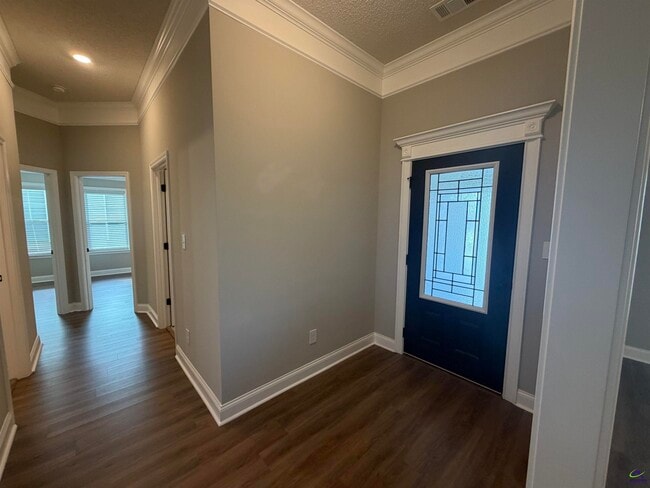 Building Photo - 521 Edgarton Way