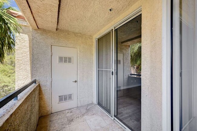 Building Photo - 260 E Flamingo Rd