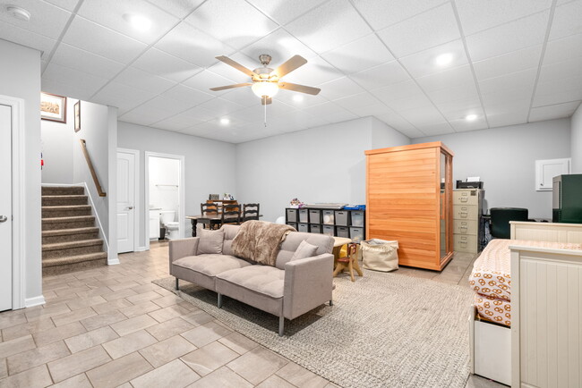 Building Photo - 3477 Eastwood Dr
