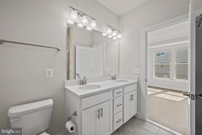 Building Photo - 148 Stowe Dr