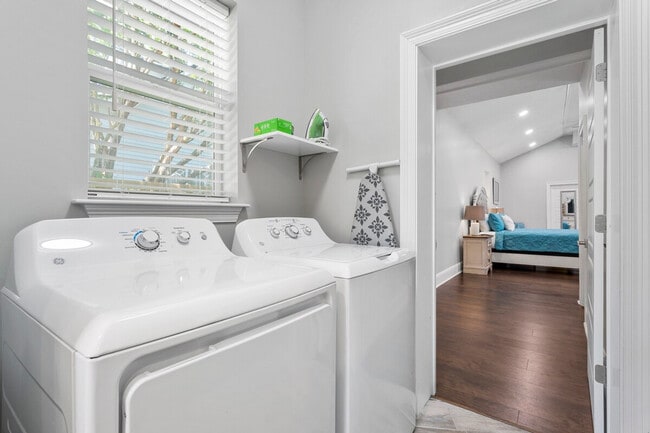 Building Photo - 134 Lee St