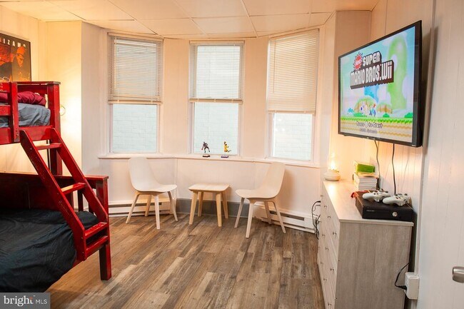 Building Photo - 3809 Ventnor Ave