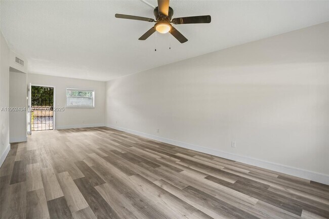 Building Photo - 2820 NE 201st Terrace