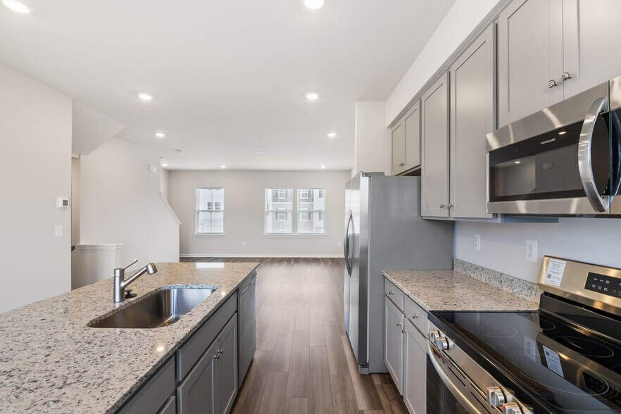 Building Photo - 105 Milburn Dr