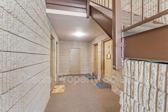 Building Photo - 6085 Majors Ln