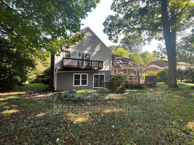 Building Photo - 1015 Bridgewater Dr