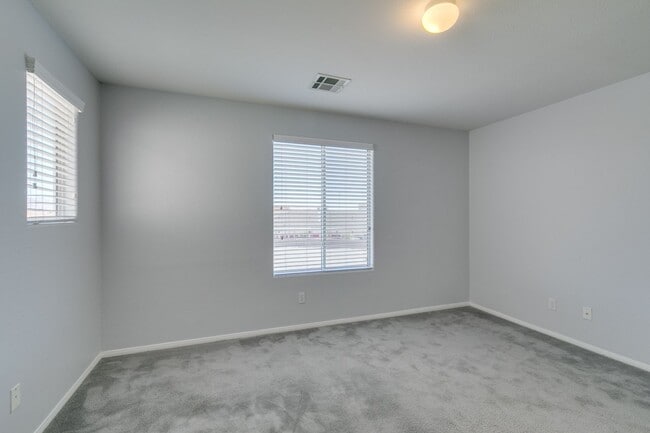 Building Photo - Bright & Spacious Home with Open Layout and Prime Location