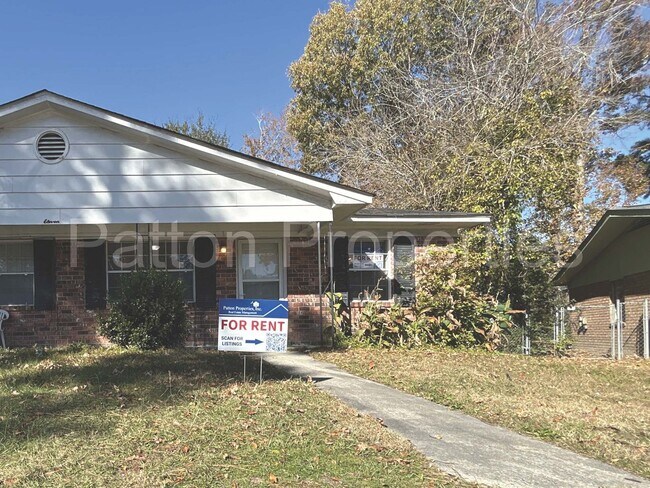 Primary Photo - 11 Loquat Ct