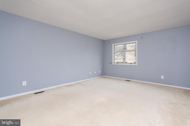 Building Photo - 18 Hanover Ct