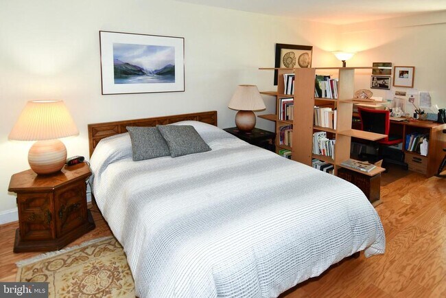 Building Photo - 1435 4th St SW