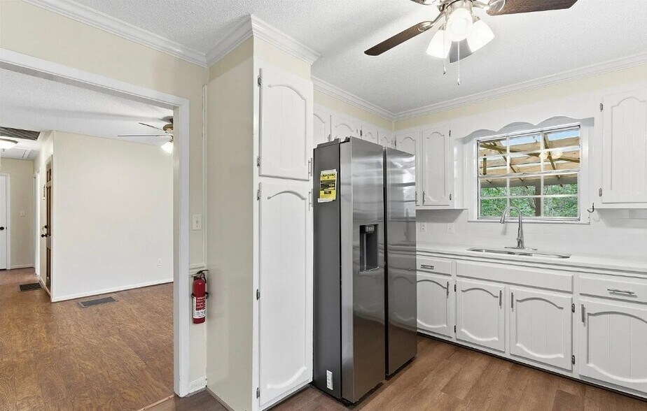 Building Photo - 1233 Frances St