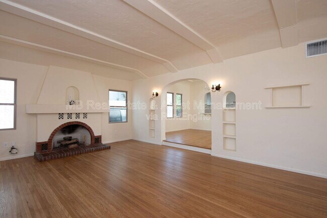 Building Photo - 1260 Ridgeley Dr