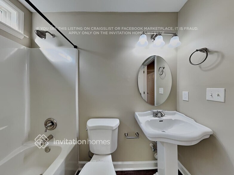 Building Photo - 1518 Hawkcrest Ln