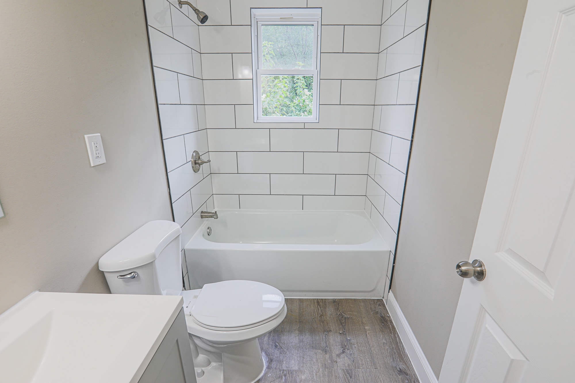 Bathroom - 2841 Round Rd