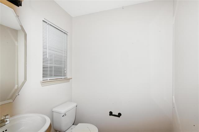 Building Photo - 3905 Vista Mar Dr
