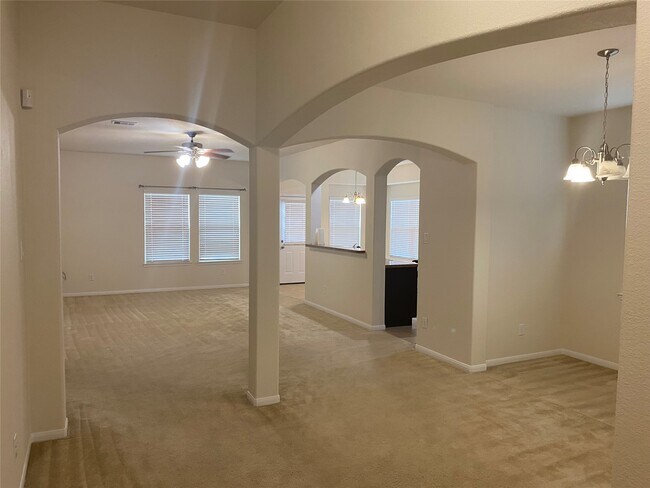 Building Photo - 6534 Capridge Dr