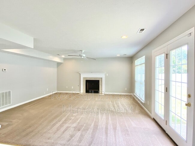 Building Photo - 110 Mulberry Ct