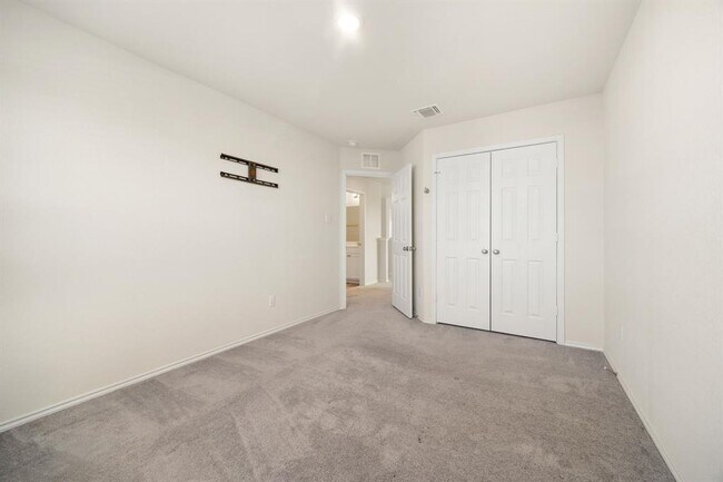 Building Photo - 329 Green Egret Wy