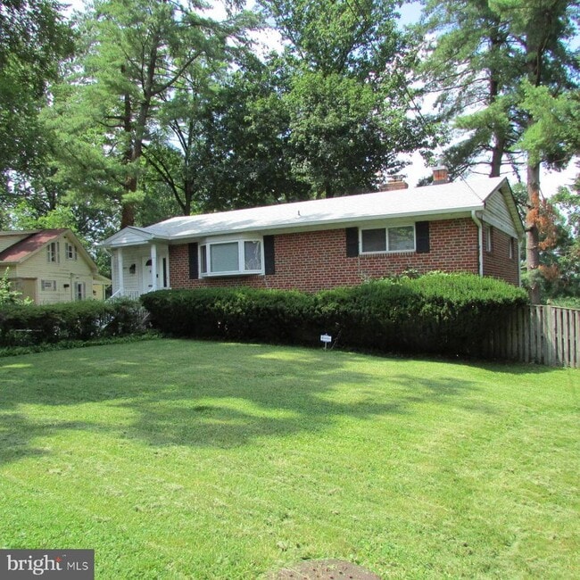 Primary Photo - 2700 Sulgrave Ave