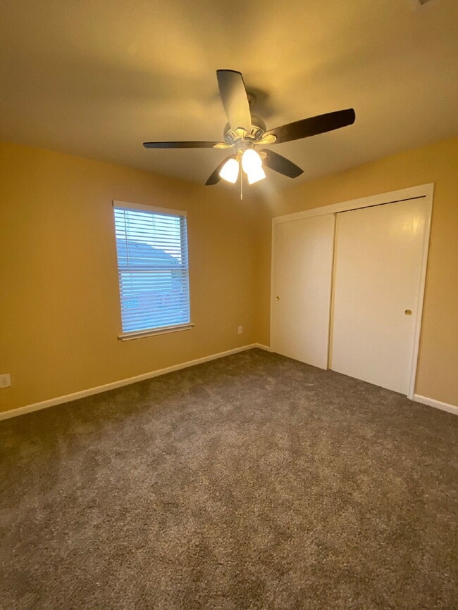Building Photo - Spacious 4Bed, 2.5 Bath plus Bonus Room, 2-story home in the desirable Remington Grove community!