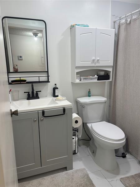 Building Photo - 10727 W Clairmont Cir