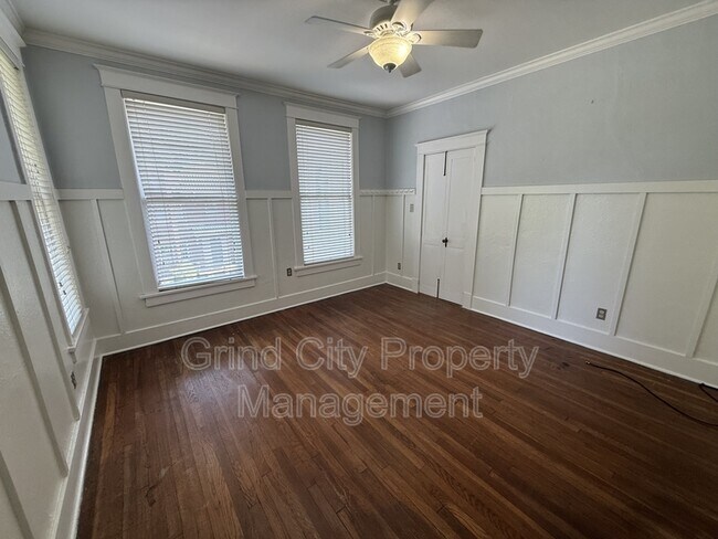 Building Photo - 653 Anderson St